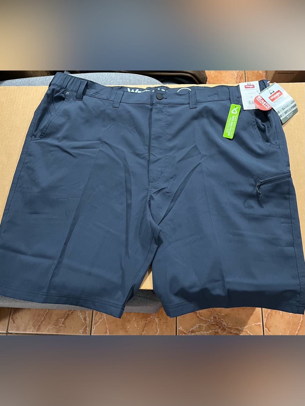 Wrangler Men Outdoor Performance Elastic Waist Short Big size 48 Inseam 10”